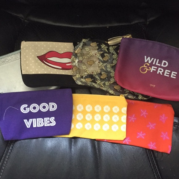 Handbags - Cosmetic Bags Handbags - Cosmetic Bags